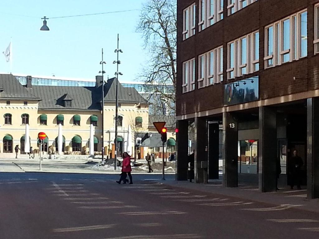 Vandrarhem Uppsala Centralstation Bagian luar foto
